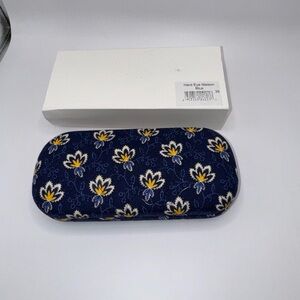 Vera Bradley NWT Maison Blue Eyeglass Case